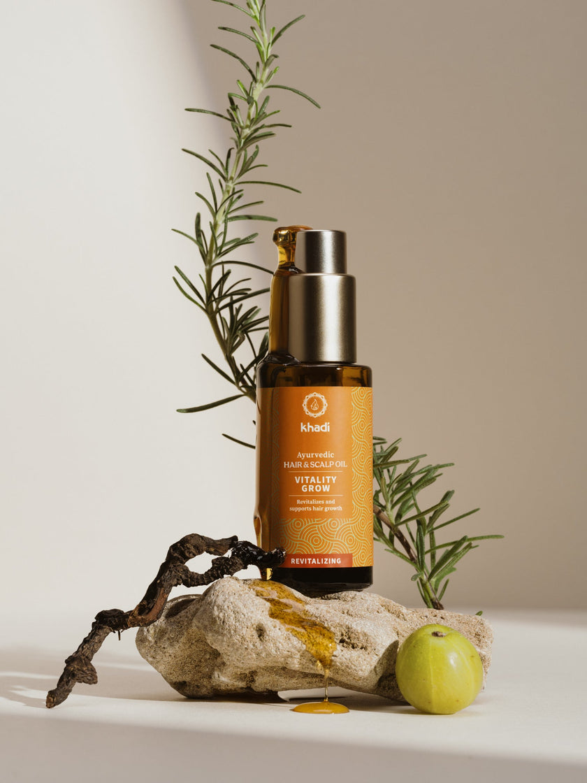 Immagine dell'olio per capelli e cuoio capelluto Vitality Grow di khadi