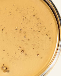 Immagine della texture dell'olio per capelli di khadi