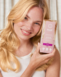 Immagine di Biondo Chiaro-Piante-Capelli-Incontro-Fronte, confezione di khadi