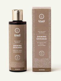 Flacone e confezione in cartoncino dello shampoo khadi Shining Shikakai 